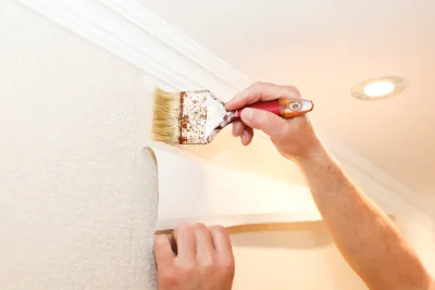 Pose de papier peint à Plouhinec — revêtements muraux et toiles de verre